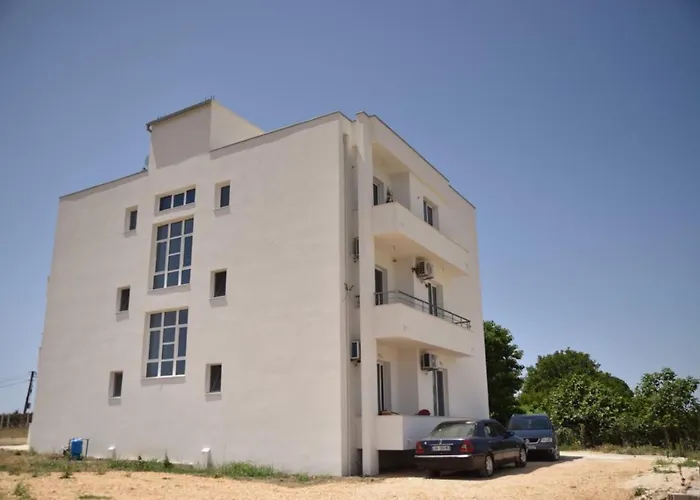 Apartments Kupi Ul Rudaj 41